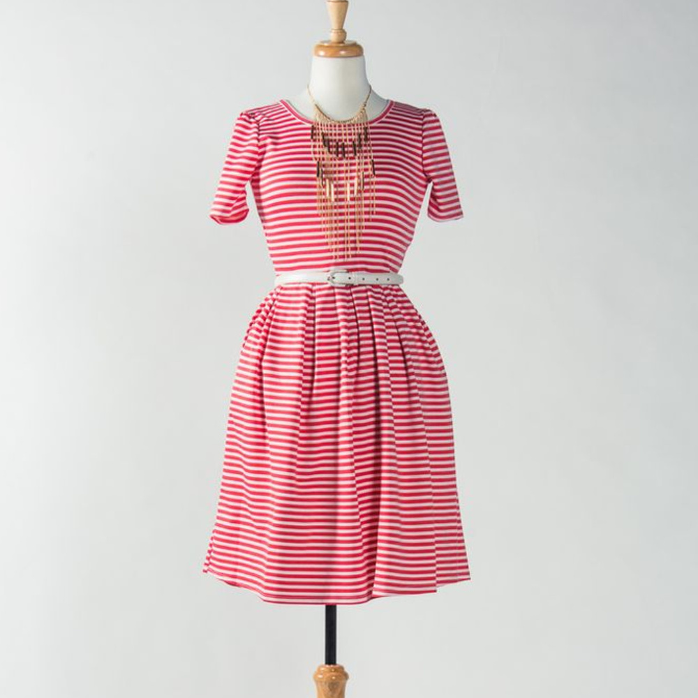 NWT! LULAROE Red and White Amelia Pockets Dress XS